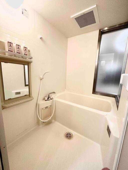 Appartamento ー 8Greige ー 2Min Dotonbori Namba Kuromon Osaka Usj Wifi Unlimited Esterno foto